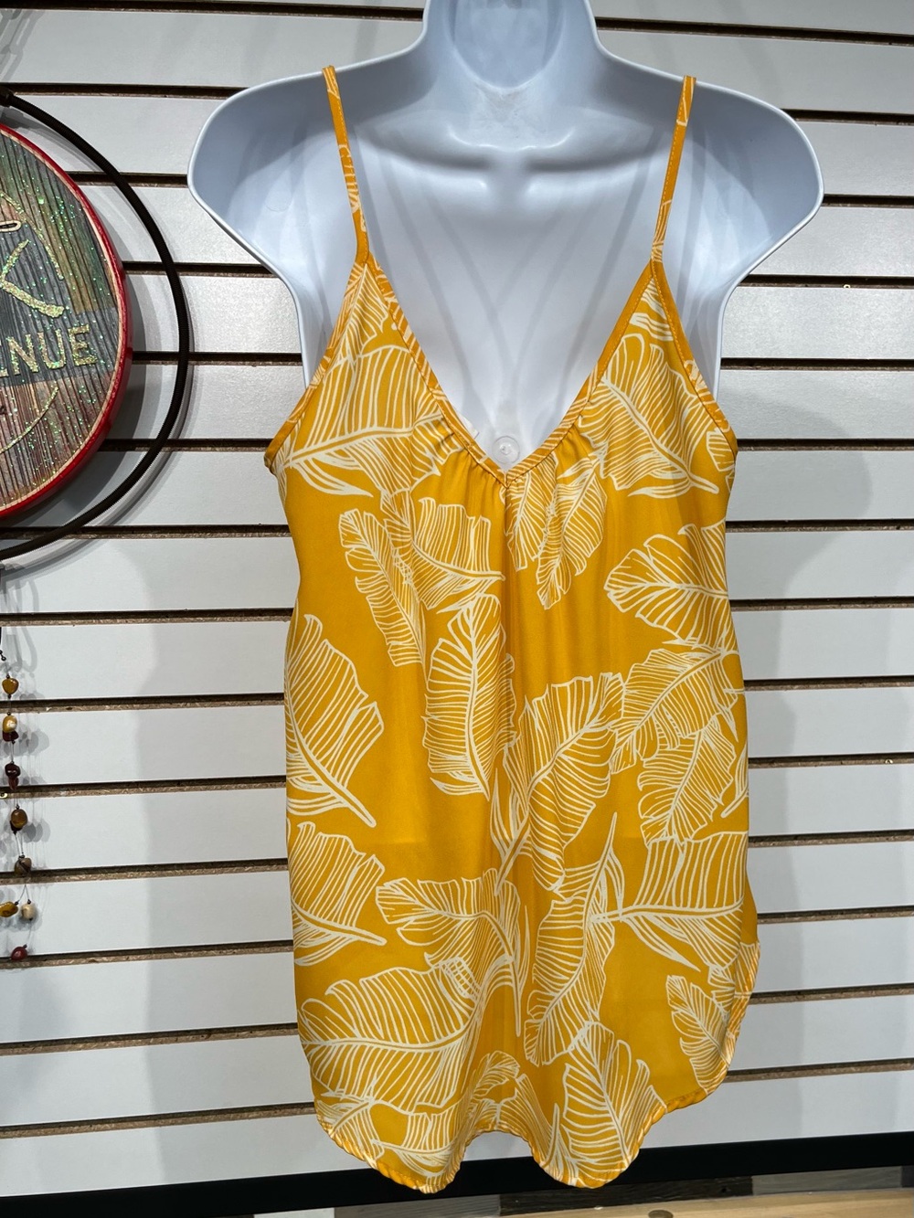 Sienna Sky sleeveless blouse size medium - Picture 5 of 8